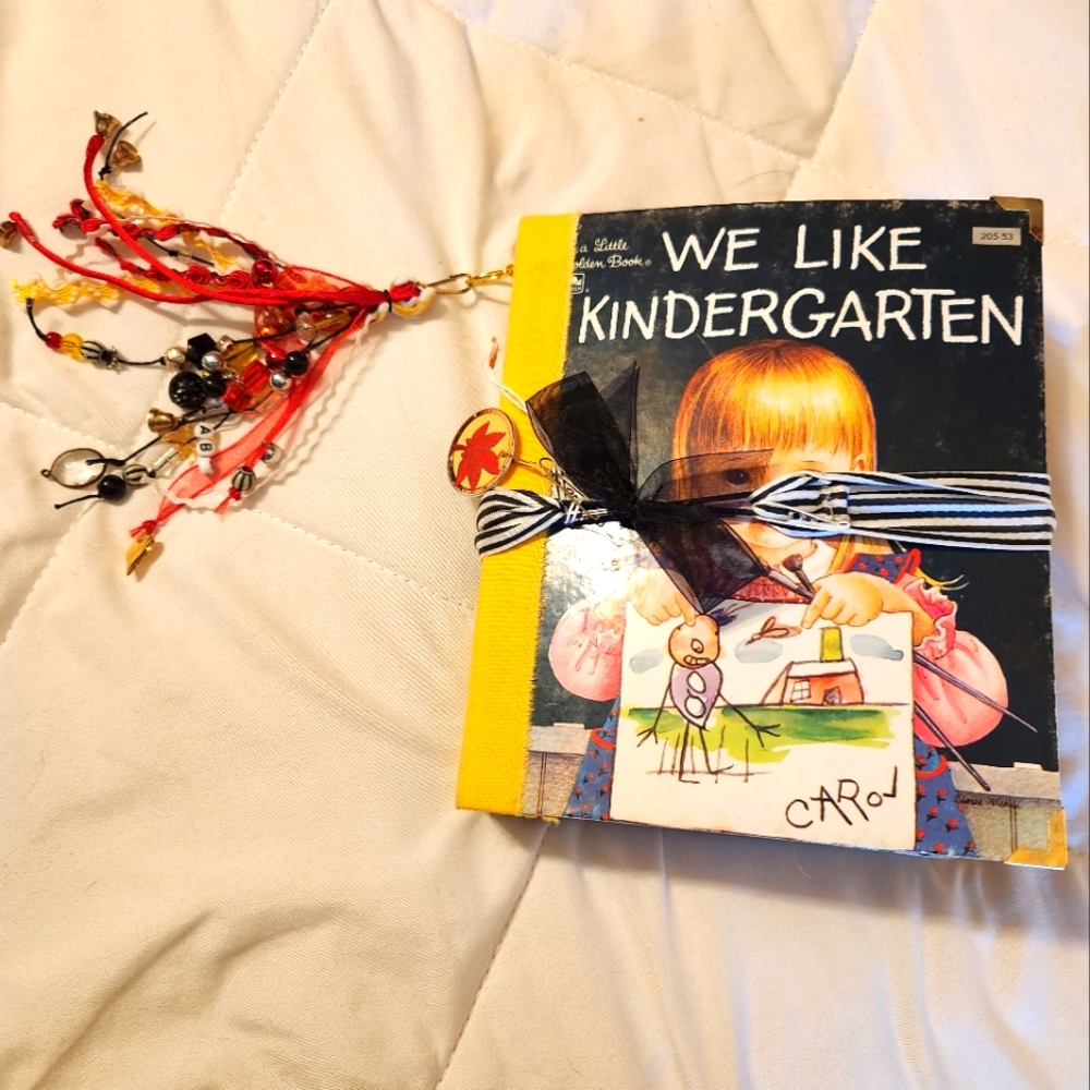 Kindergarten scrapbook smash book